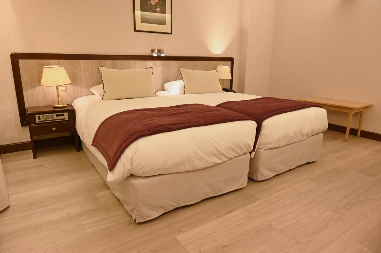 Chambre Double ou Lits Jumeaux